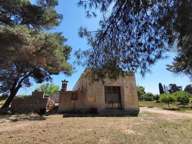 Magazzino in vendita a Otranto