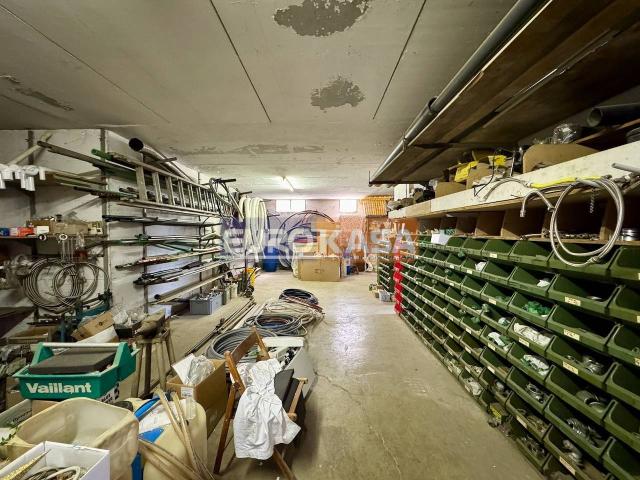 Magazzino in vendita a Osio Sotto
