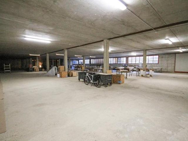 Magazzino in vendita a Osio Sopra