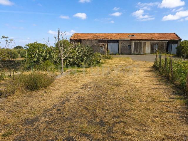 Magazzino in vendita a Aci Sant'Antonio