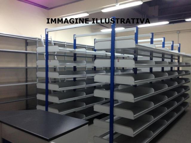 Magazzino in vendita a Agliana
