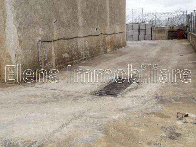 Magazzino in vendita a Alcamo