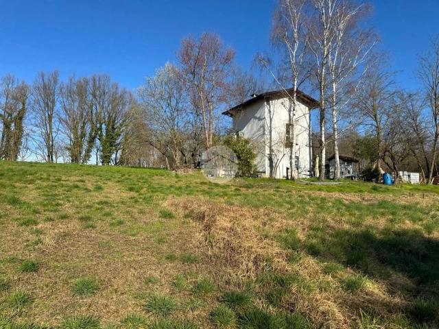 Magazzino in vendita a Albiano D'Ivrea