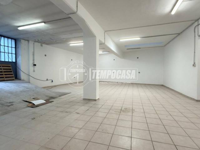 Magazzino in vendita a Alpignano