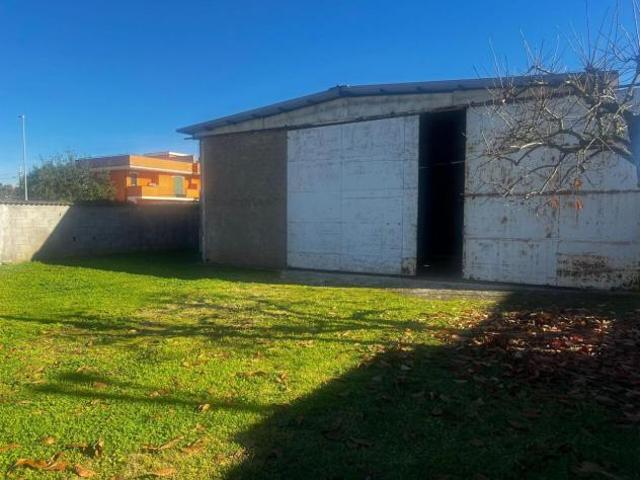 Magazzino in vendita a Anzio