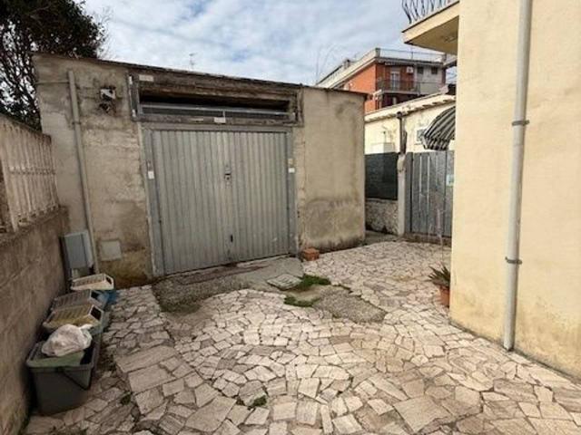 Magazzino in vendita a Anzio