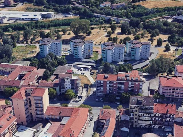 Magazzino in vendita a Asti