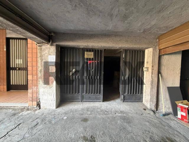 Magazzino in vendita a Belpasso