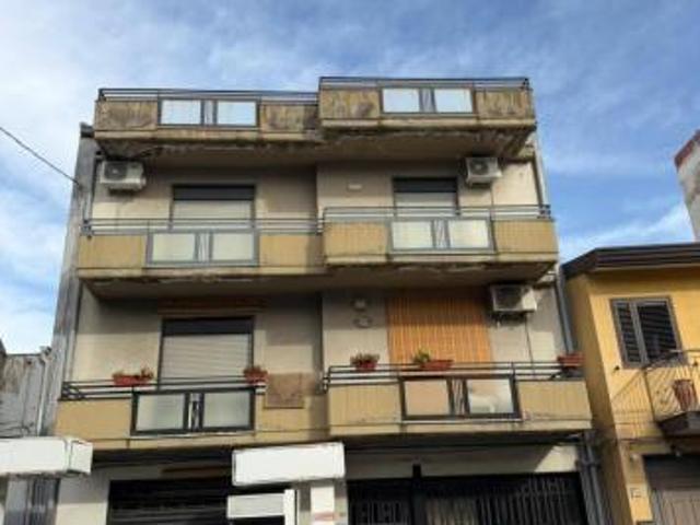 Magazzino in vendita a Belpasso