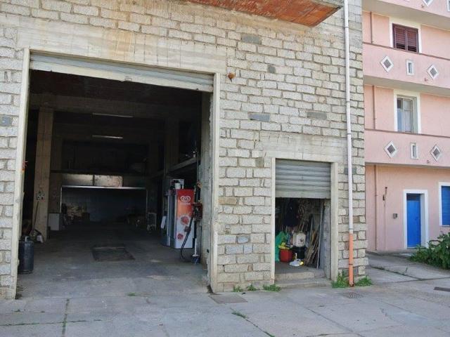 Magazzino in vendita a Bitti