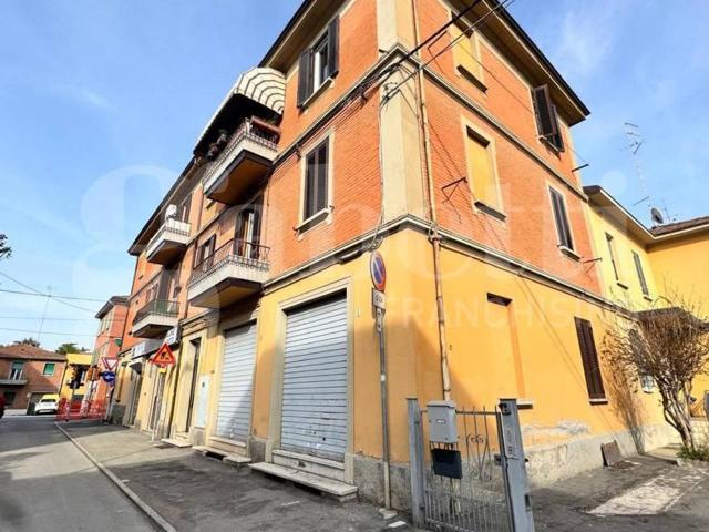 Magazzino in vendita a Bologna