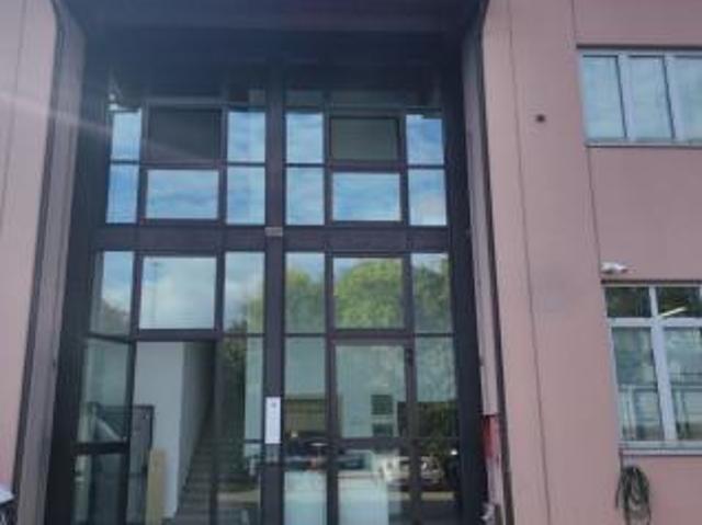 Magazzino in vendita a Bologna