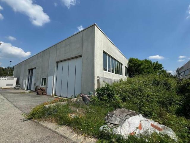 Magazzino in vendita a Cumiana