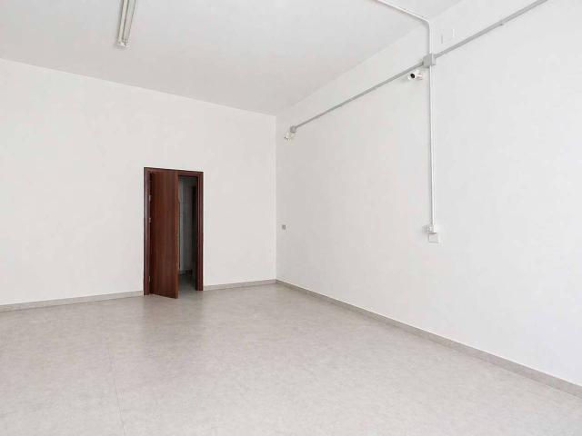 Magazzino in vendita a Cagliari