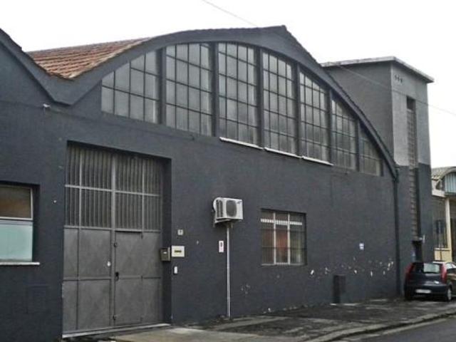 Magazzino in vendita a Camporosso