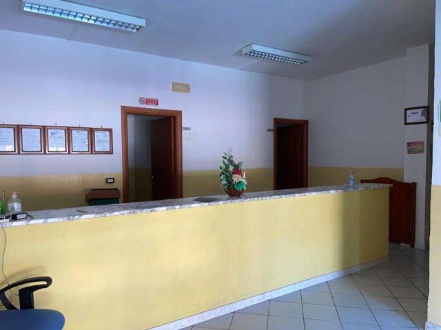 Magazzino in vendita a Cancello Ed Arnone
