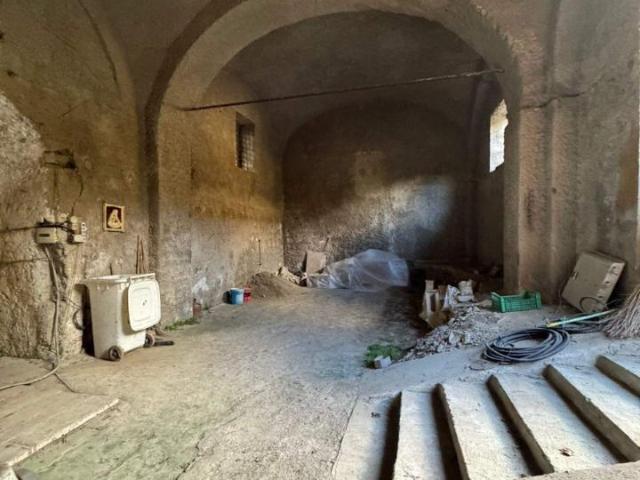 Magazzino in vendita a Casoria