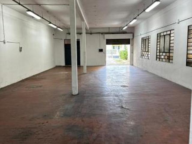 Magazzino in vendita a Castelfranco di Sotto 340 mq Rif: 1403538