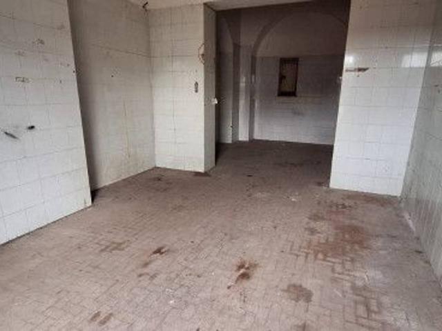 Magazzino in vendita a Castellammare Di Stabia