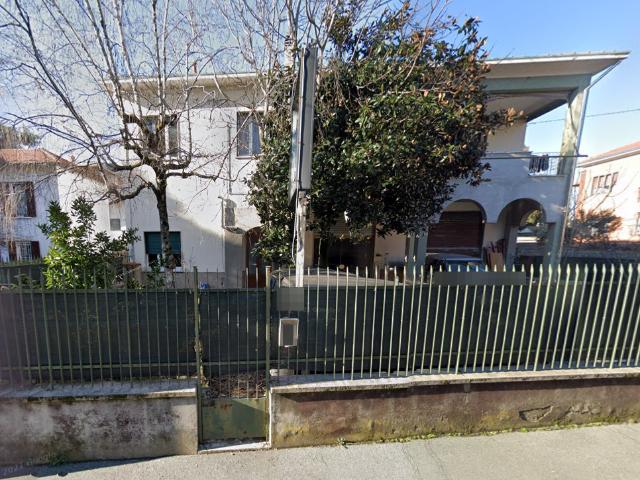 Magazzino in Vendita a Castellanza