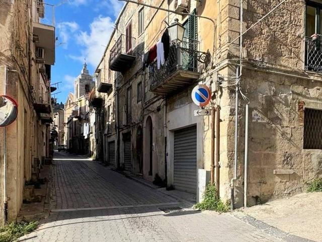 Magazzino in vendita a Casteltermini