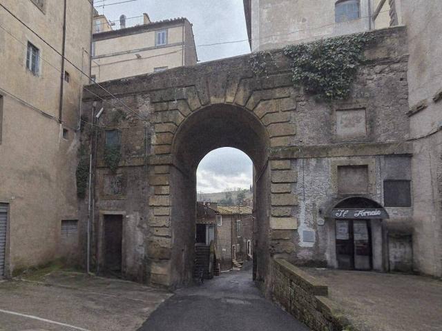 Magazzino in vendita a Caprarola