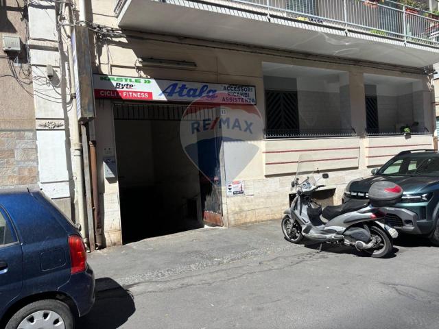 Magazzino in vendita a Catania