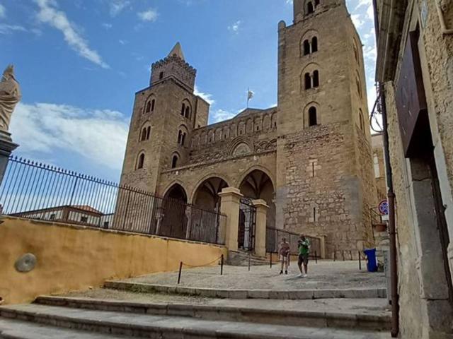 Magazzino in vendita a Cefalu'