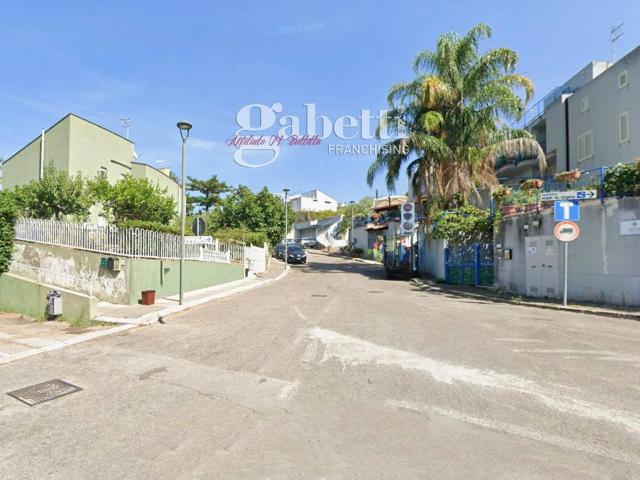 Magazzino in vendita a Cefalu'