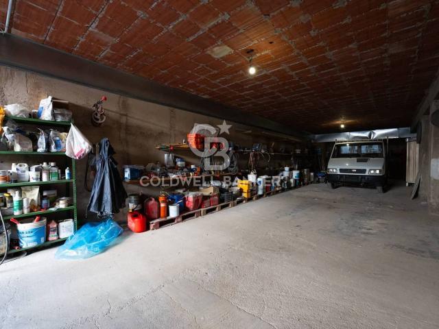 Magazzino in vendita a Comiso