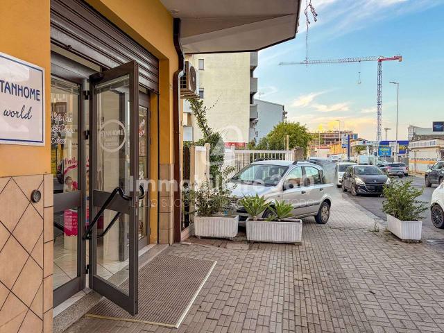Magazzino in vendita a Cosenza