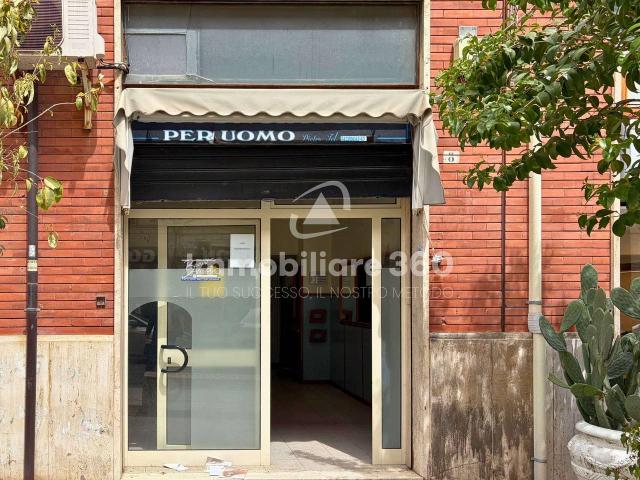 Magazzino in vendita a Cosenza