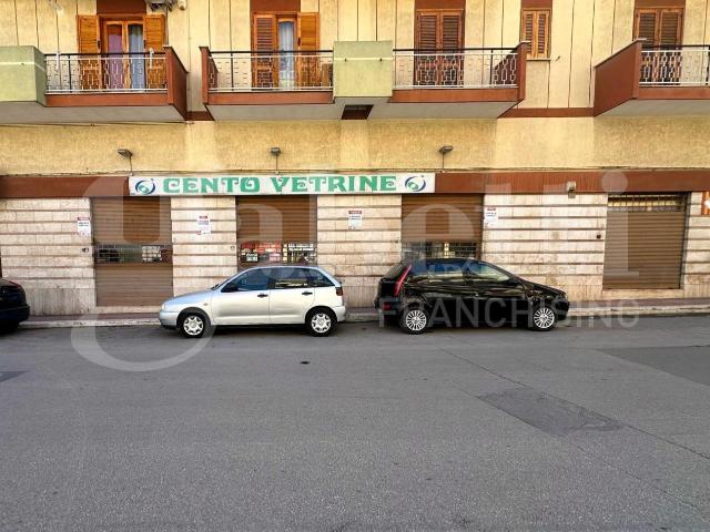Magazzino in vendita a Corato