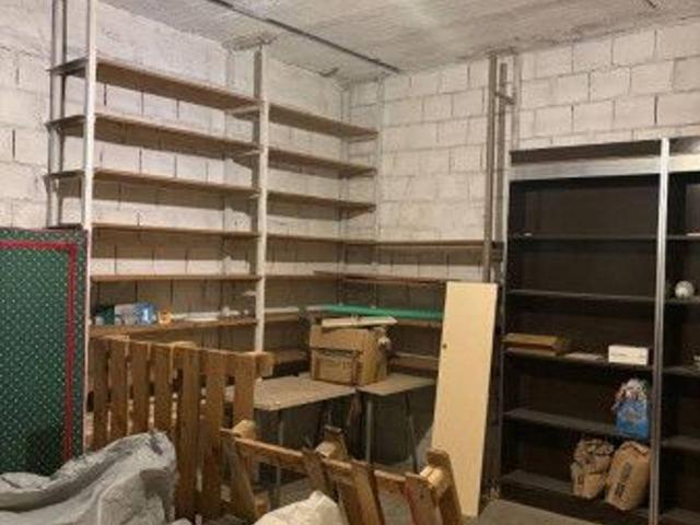 Magazzino in vendita a Fano