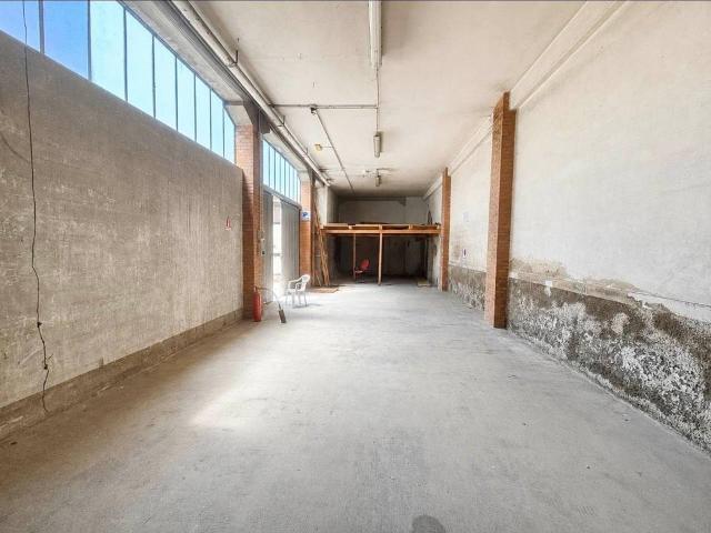 Magazzino in vendita a Firenze