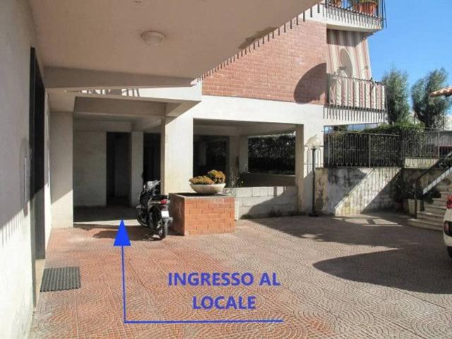 Magazzino in vendita a Formia