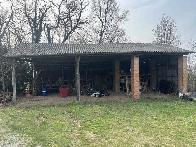 Magazzino in vendita a Gazzola