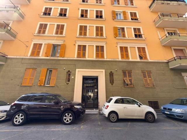 Magazzino in vendita a Genova
