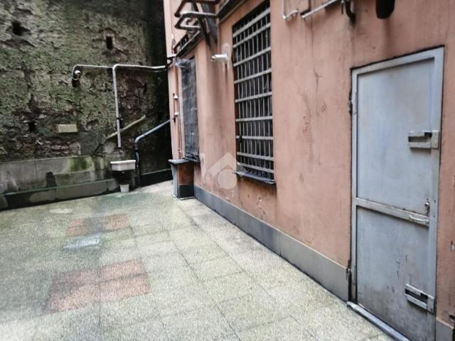 Magazzino in vendita a Genova