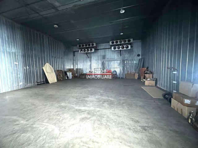 Magazzino in vendita a Gravellona Toce