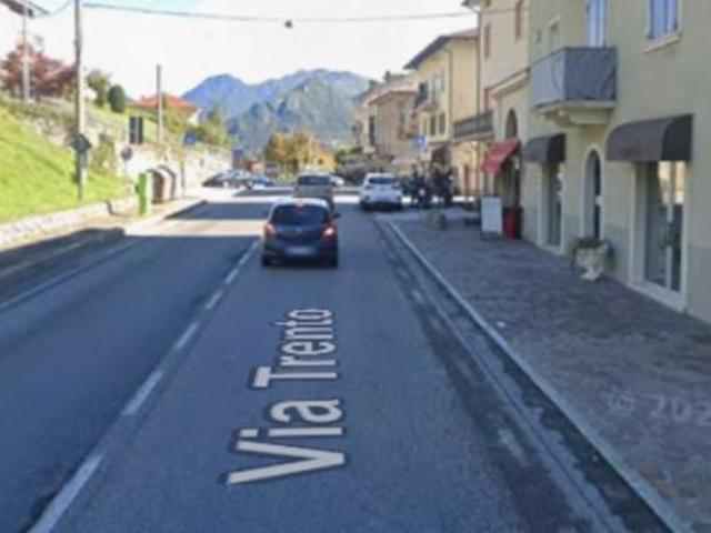 Magazzino in vendita a Idro