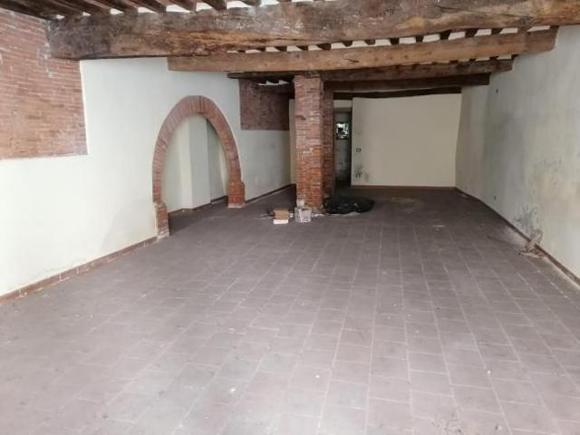 Magazzino in vendita a Lucca 100 mq Rif: 1385991
