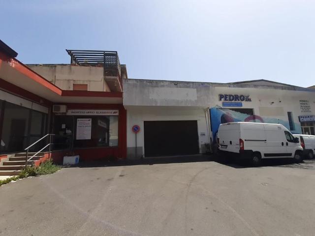 Magazzino in vendita a Lamezia Terme