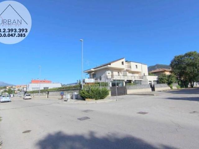 Magazzino in vendita a L'Aquila
