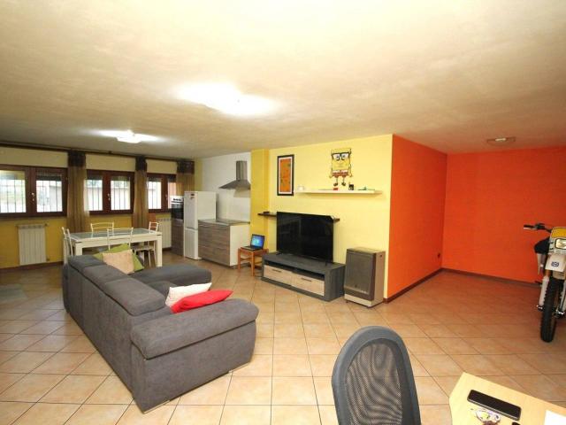 Magazzino in vendita a Legnano