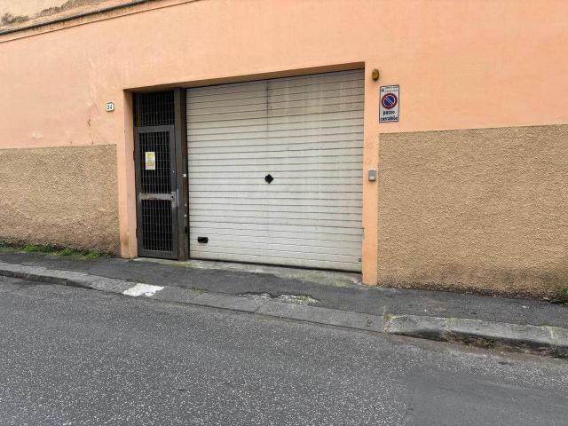 Magazzino in vendita a Livorno