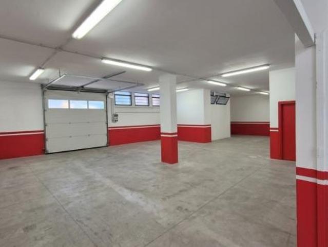 Magazzino in vendita a Lodi