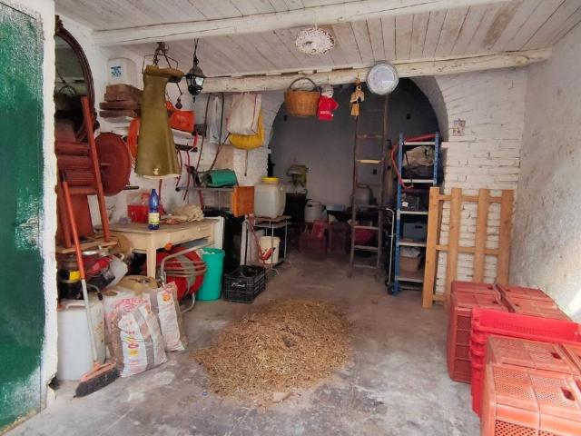 Magazzino in vendita a Palombara Sabina