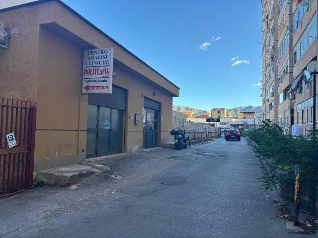 Magazzino in vendita a Palermo