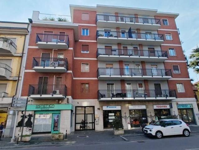 Magazzino in Vendita a Pero